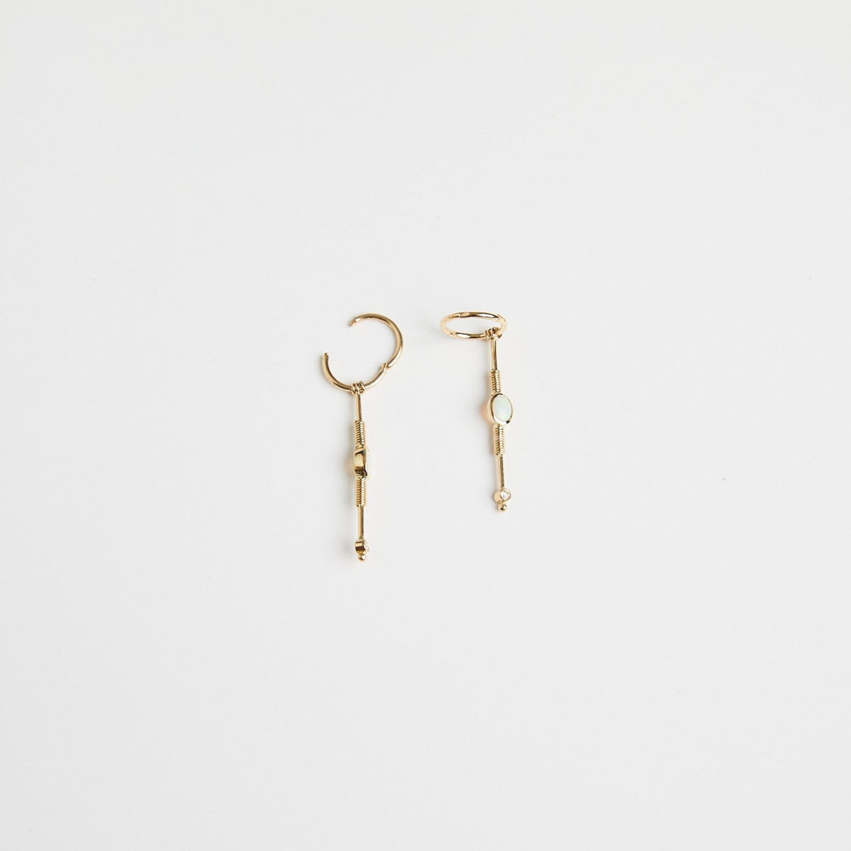 Single Neptune Gold Earring