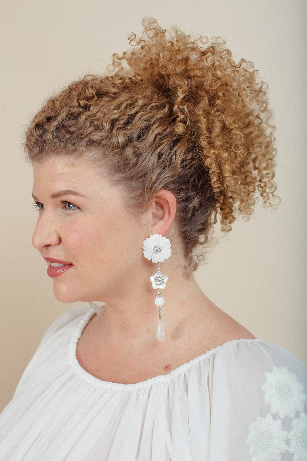 Yankiray White Earrings - Lesetta